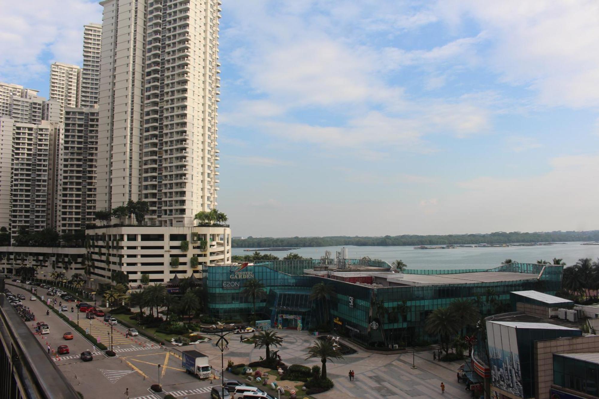 Апартаменты Country Garden Danga Bay Джохор-Бару Экстерьер фото